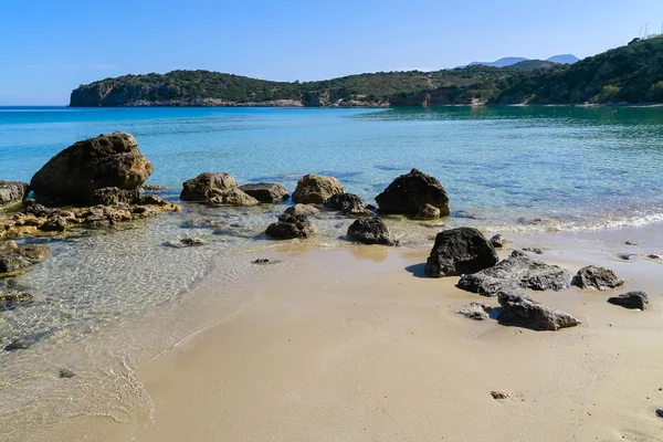 Beautiful idyllic turquoise waters shoreline — Stock Photo, Image