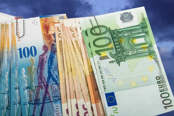 Swiss and EU bank notes — Stock Photo, Image