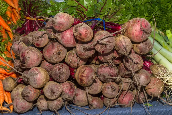 Delicious fresh ripe beetroots — Stock Photo, Image