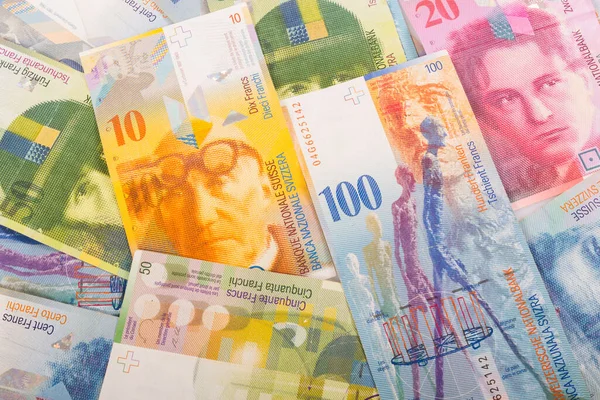 Billets de 100, 50, 20 et 10 CHF Billets suisses — Photo