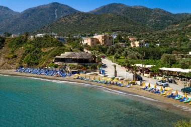 Girit 'teki Bali köyü tatil beldesinin panoramik ufuk çizgisi manzarası, Yunanistan