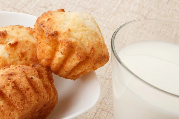 Muffins com leite — Fotografia de Stock