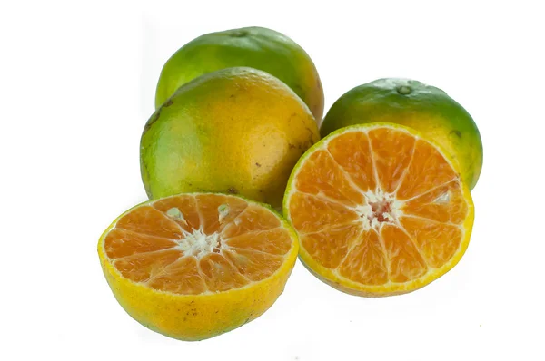 Tiga buah oranye pada latar belakang putih — Stok Foto