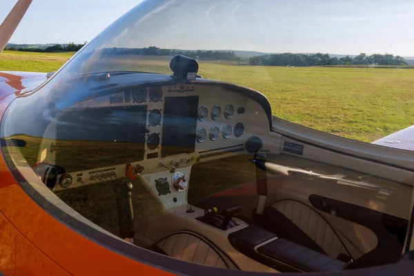 Das Cockpit Eines Kleinen Flugzeugs Luftunterhaltung Aeroclub — Stockfoto