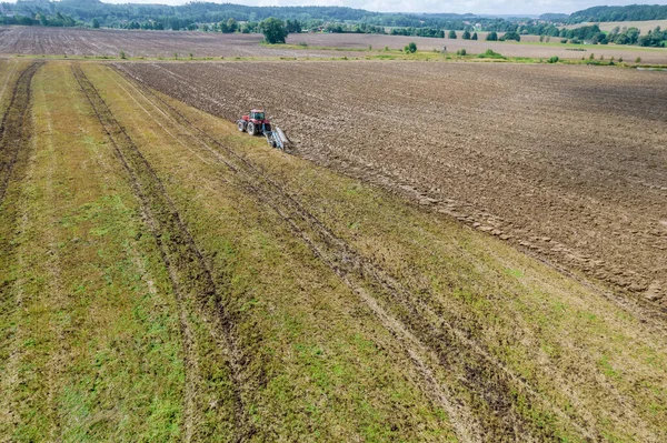 Agricultural Tractor Plows Field Top View Autumn Farming Concept Tillage — Foto de Stock