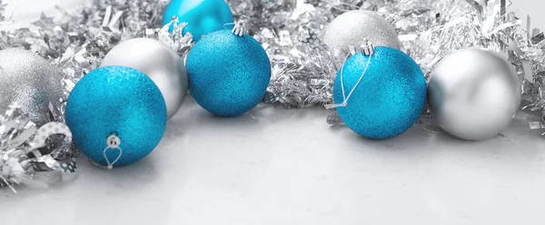 Mermer Masada Mavi Gümüş Noel Balosu Süslemesi Noel Yeni Yıl — Stok fotoğraf