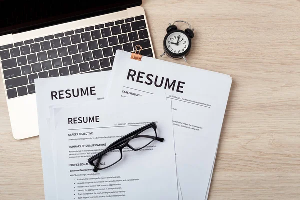 Resumes Laptop Glasses Wood Desk Resume Review Job Interview Top — 图库照片