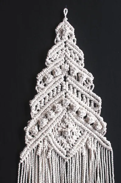 Ornamento Albero Natale Macrame Fili Cotone Naturale Bianco Sfondo Nero — Foto Stock