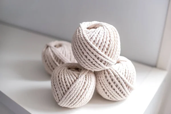 Spoler Lys Beige Pastel Farve Sammen Til Vævning Macrame Håndarbejde - Stock-foto