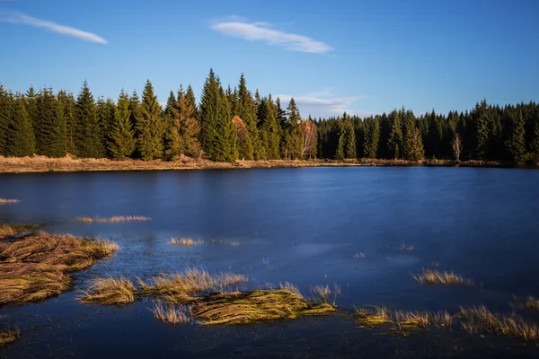 Jesień nad jeziorem — Zdjęcie stockowe