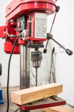 Pillar delme makinesi