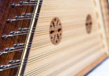 yaylı çalgı kantele