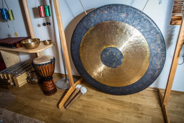 Large gong — Stock Photo, Image