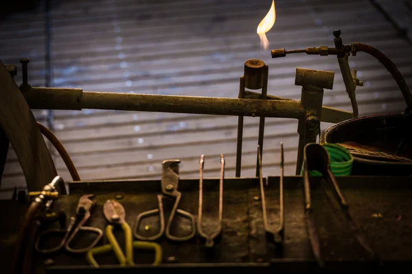 Glass manufacturing process — Stock Photo, Image