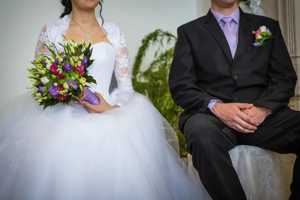 Bruden och brudgummen bukett — Stockfoto
