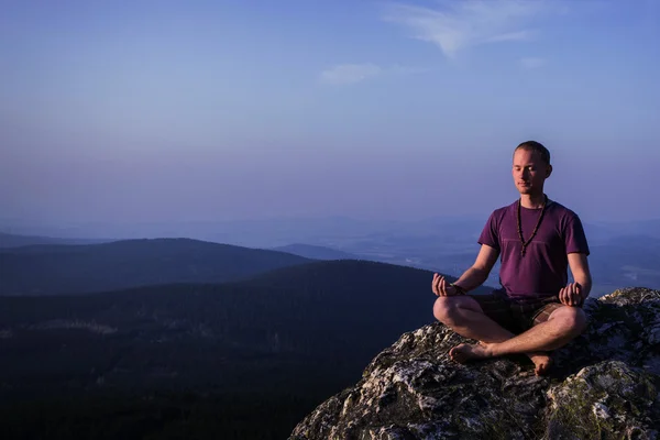 Hombre meditando Imagen de archivo