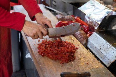 Geleneksel Türk yemeği kokorec, ön manzara