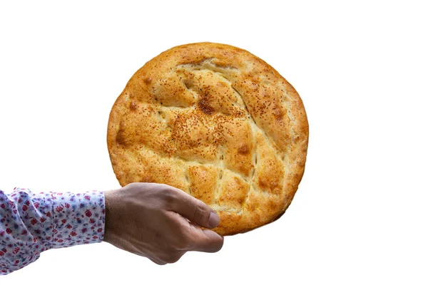 Hand Holding Ramadan Pita Ramazan Pidesi Geïsoleerde Witte Achtergrond — Stockfoto