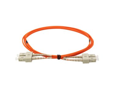 İzole edilmiş beyaz arkaplanda fiber Optik Yama Kordonu