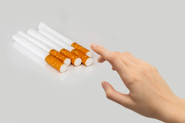 Hand Showing Cigarette Close — Stockfoto