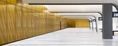 boş yolcu terminali arka planı, ön görünüm