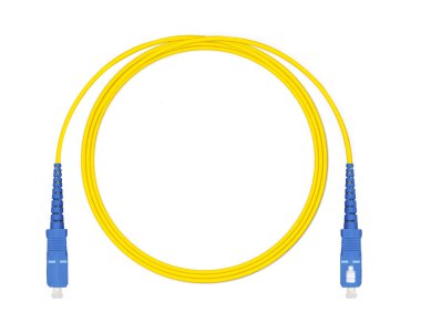 İzole edilmiş beyaz arkaplanda fiber Optik Yama Kordonu