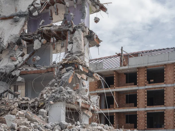 Sloop Van Oud Gebouw Vooraanzicht — Stockfoto