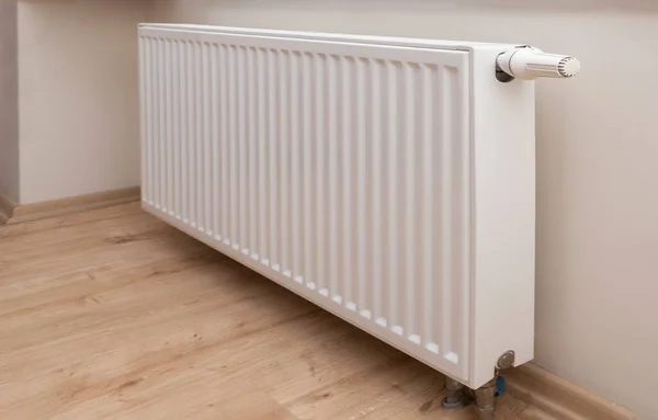 Modern White Radiator Thermostat — 스톡 사진