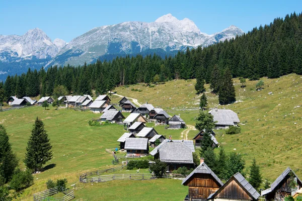 Zajamniki mit triglav — Stockfoto