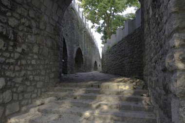 Kale mal üzerinde antik koridor