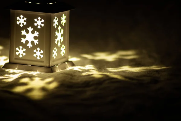 Romantiche Luci Natale Illuminano Notte Oscura Della Vigilia Santa Nel — Foto Stock
