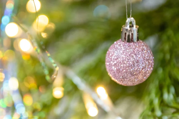 Espumosas Bolas Navidad Adornos Navidad Otorgan Una Víspera Santa Festiva —  Fotos de Stock