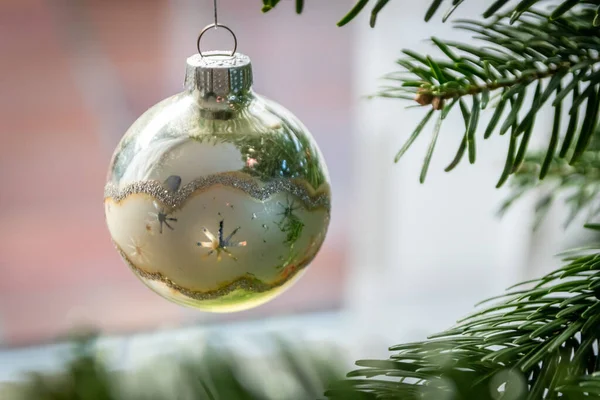 Sparkling Christmas Balls Christmas Ornaments Grant Festive Decorative Holy Eve — Fotografia de Stock