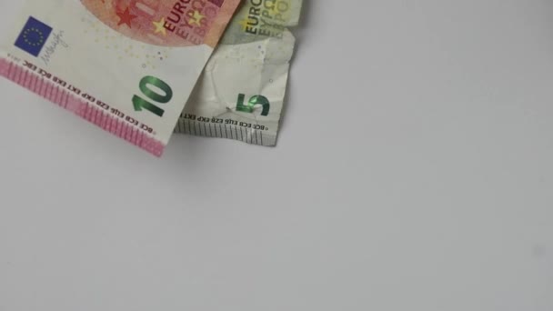 Hand Eines Europäischen Mannes Der Euro Banknoten Und Euro Münzen — Stockvideo