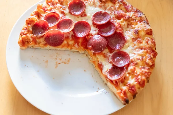 Delicious Salami Pizza Close Macro View Cheese Tomato Sauce Delicious — Stock Photo, Image