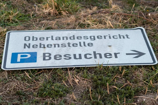 Знак Дорожньої Інформації Траві Німеччині — стокове фото