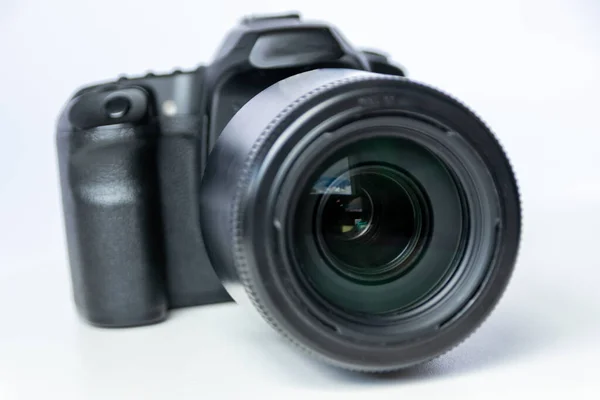Profesionální Vybavení Dslr Fotoaparátu Objektivem Tele Zoom 300 Širokým Objektivem — Stock fotografie