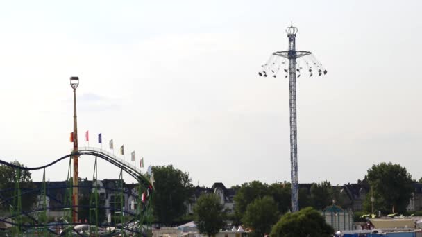 Dusseldorf Germany 2022 Dusseldorfer Rheinkirmes Bayern Tower Free Fall Tower — 图库视频影像