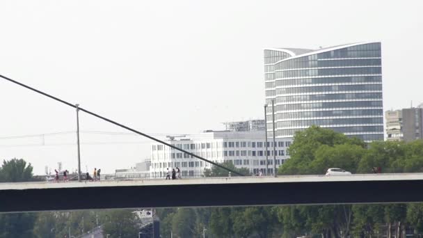 Most Moderní Budovy Düsseldorfu Německo — Stock video