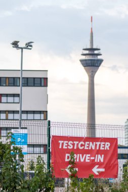 Alman şehrinde yüksek kule