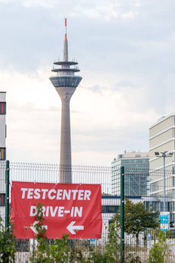 Alman şehrinde yüksek kule