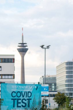 Alman şehrinde yüksek kule