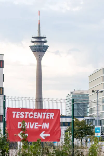 Alman şehrinde yüksek kule