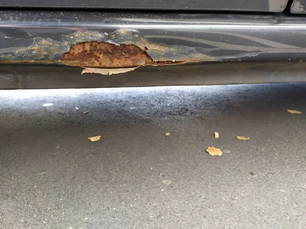 Rostige Autogrundierung Verwittert Und Morsch Mit Rost Auf Der Karosserie — Stockfoto