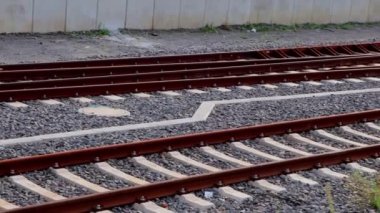 Gündüz vakti boş tren rayları