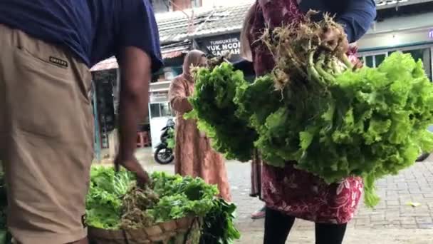 Jimbaranindonesien Januari 2020 Transaktionsverksamhet Mellan Säljare Och Köpare Traditionella Marknader — Stockvideo