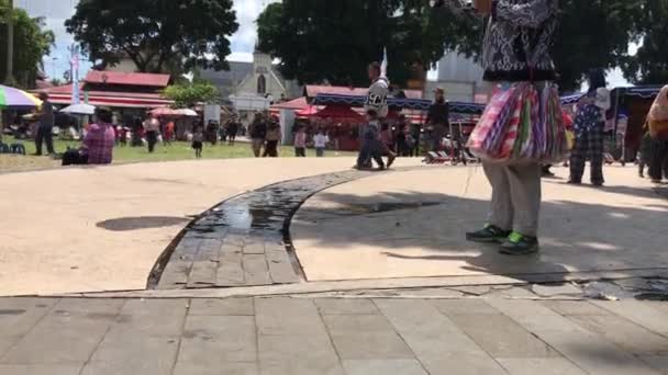 Father Selling City Parachute Toy City Center — Stok video