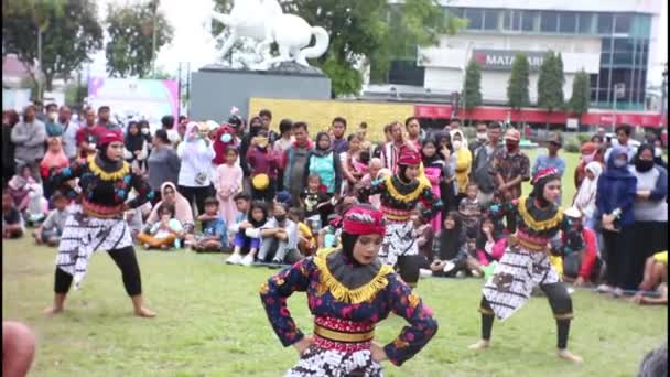 Jathilan Traditional Arts Magelang City Square — Stock Video