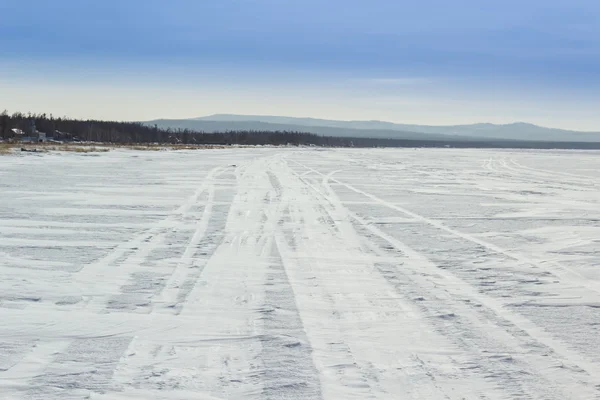 Besneeuwde weg — Stockfoto