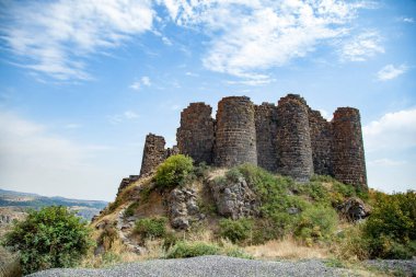 Ermenistan 'daki Amberd Kalesi ve Vahramashen Kilisesi